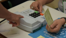 Mesário voluntário tem isenção de taxa de concurso no Paraná