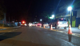 Mais de 60 veículos são abordados em blitz na Av. Paraná, em Paranavaí